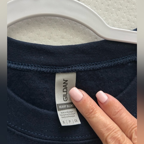 Cowgirls Can Surf Navy Blue Sweatshirt small NWOT - Picture 4 of 5